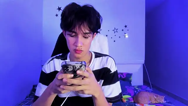 Snapshot of Johhan__Lee chatting on 12-22-25, 03:36 Johhan Lee online show from 12-22-25, 03:36