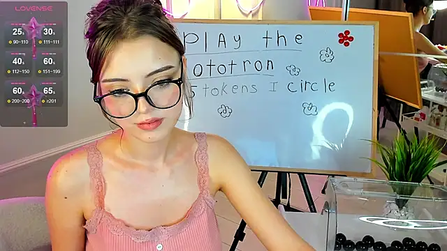 Snapshot of ellyford chatting on 12-03-24, 07:33 ellyford online show from 12-03-24, 07:33