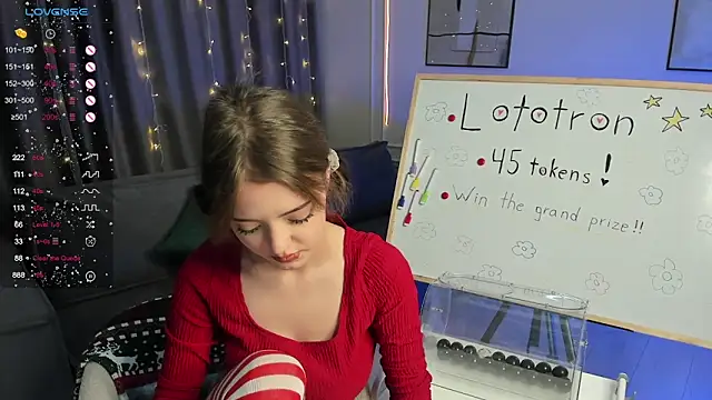 Snapshot of ellyford chatting on 12-14-24, 06:20 ellyford online show from 12-14-24, 06:20