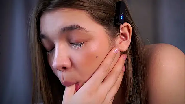 Snapshot of VeronaAppleberry chatting on 02-18-25, 08:16 VeronaAppleberry online show from 02-18-25, 08:16