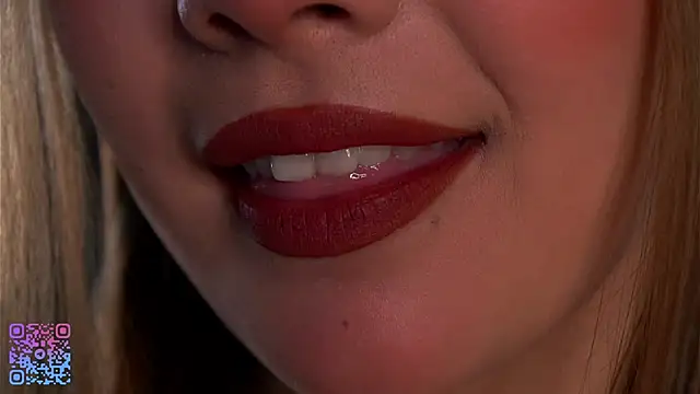 Snapshot of VeronaAppleberry chatting on 02-23-25, 01:35 VeronaAppleberry online show from 02-23-25, 01:35