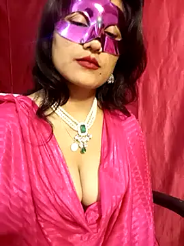 Stripy Doll online show from 02-12-25, 07:56