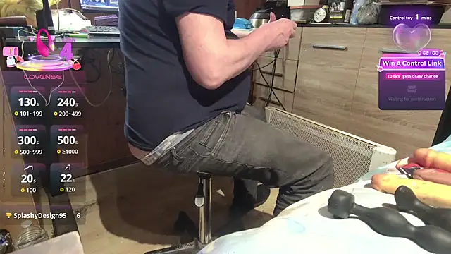 misteryman1956 online show from 04-11-26, 07:51