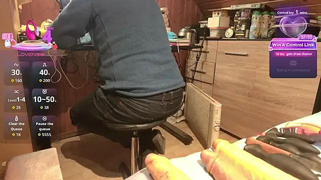 misteryman1956 online show from 04-27-26, 04:49