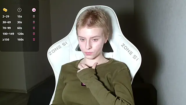 Snapshot of LizaKisses chatting on 03-06-26, 06:37 LizaKisses online show from 03-06-26, 06:37