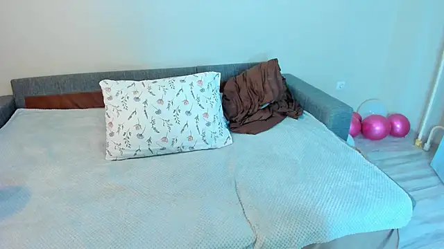 Mimi Mira online show from 06-28-26, 05:08