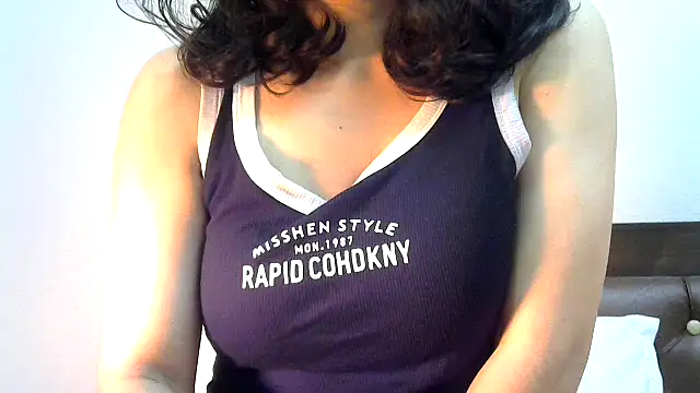 Snapshot of phuljhadi chatting on 02-15-25, 04:34 phuljhadi online show from 02-15-25, 04:34