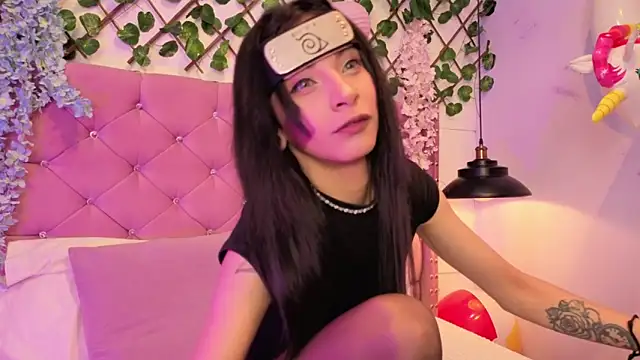 Snapshot of lauren_evans96 chatting on 10-31-25, 04:13 lauren evans96 online show from 10-31-25, 04:13