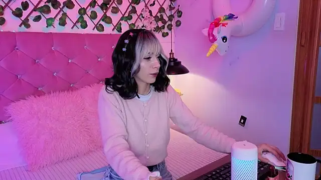 Snapshot of lauren_evans96 chatting on 03-14-26, 04:40 lauren evans96 online show from 03-14-26, 04:40