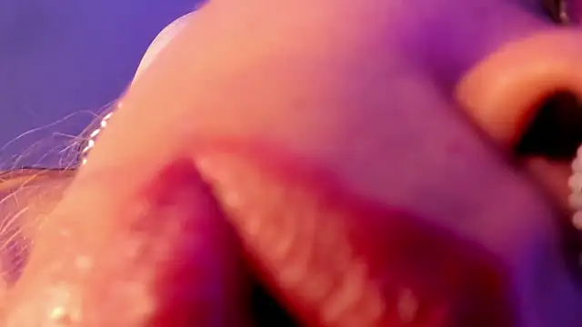 Snapshot of delilah_fix chatting on 09-20-25, 07:59 delilah fix online show from 09-20-25, 07:59