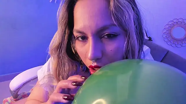 Snapshot of delilah_fix chatting on 09-22-25, 08:00 delilah fix online show from 09-22-25, 08:00