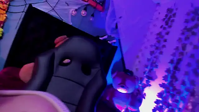 Snapshot of delilah_fix chatting on 11-03-25, 08:21 delilah fix online show from 11-03-25, 08:21