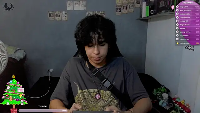 Snapshot of kairozz chatting on 12-12-24, 09:15 kairozz online show from 12-12-24, 09:15