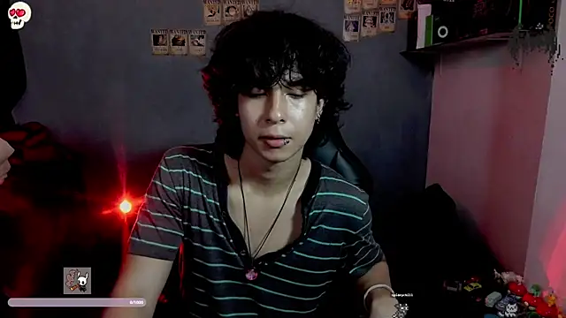 Snapshot of kairozz chatting on 12-18-24, 10:02 kairozz online show from 12-18-24, 10:02