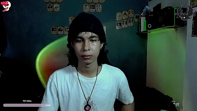 Snapshot of kairozz chatting on 12-19-24, 09:49 kairozz online show from 12-19-24, 09:49