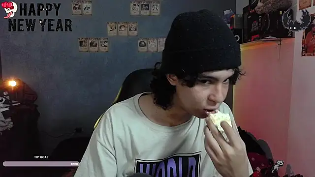Snapshot of kairozz chatting on 01-01-25, 08:15 kairozz online show from 01-01-25, 08:15