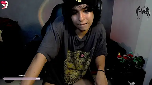 Snapshot of kairozz chatting on 01-10-25, 10:57 kairozz online show from 01-10-25, 10:57