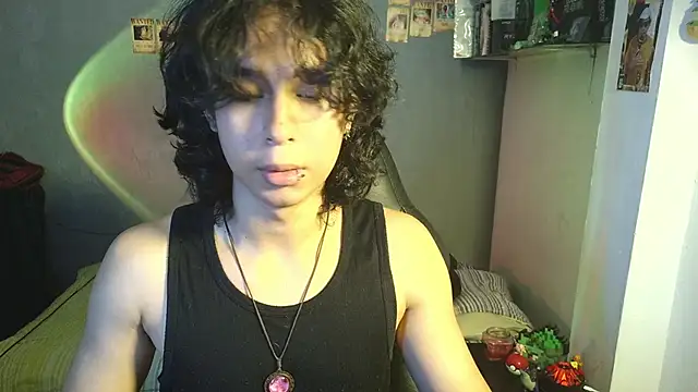 Snapshot of kairozz chatting on 03-10-25, 01:43 kairozz online show from 03-10-25, 01:43