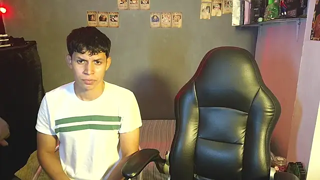 Snapshot of kairozz chatting on 03-21-25, 12:17 kairozz online show from 03-21-25, 12:17