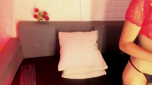 karina gomez 18 online show from 12-20-25, 11:28