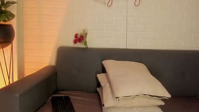 karina gomez 18 online show from 01-11-26, 11:26