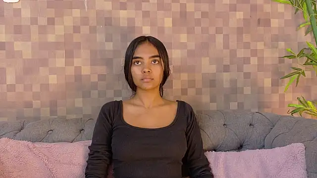 Snapshot of julieta_aguilar1 chatting on 10-20-25, 08:31 julieta aguilar1 online show from 10-20-25, 08:31