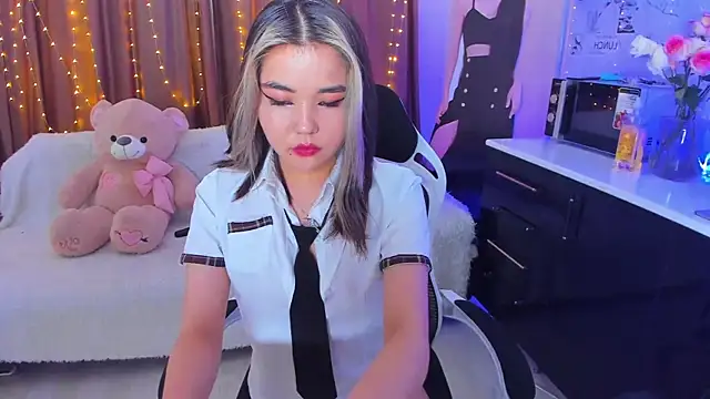 Dollyaa online show from 01-19-25, 09:33