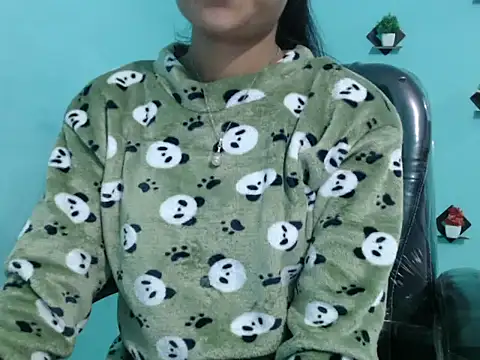 Snapshot of Yashi chatting on 01-25-25, 12:38 Yashi online show from 01-25-25, 12:38