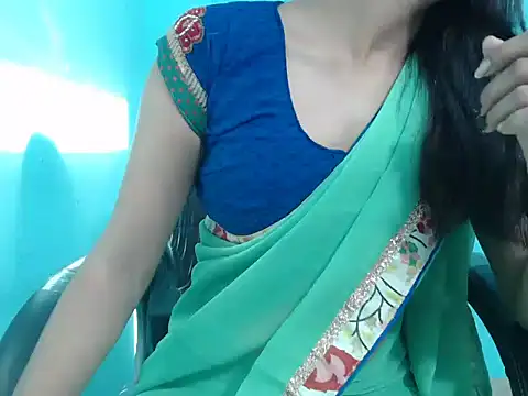 Snapshot of Yashi chatting on 02-09-25, 11:04 Yashi online show from 02-09-25, 11:04