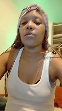 Snapshot of TickleMeKink chatting on 02-01-25, 06:43 TickleMeKink online show from 02-01-25, 06:43