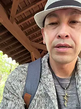 Hideen-real-face online show from 10-12-25, 02:32