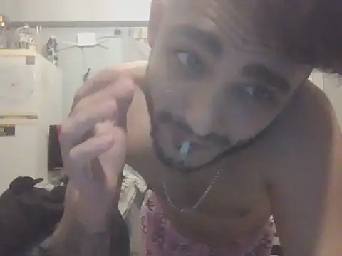 Snapshot of Bezzzzzerr chatting on 07-03-26, 06:36 Bezzzzzerr online show from 07-03-26, 06:36