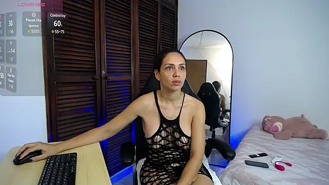 karoll marquez online show from 01-13-25, 04:41