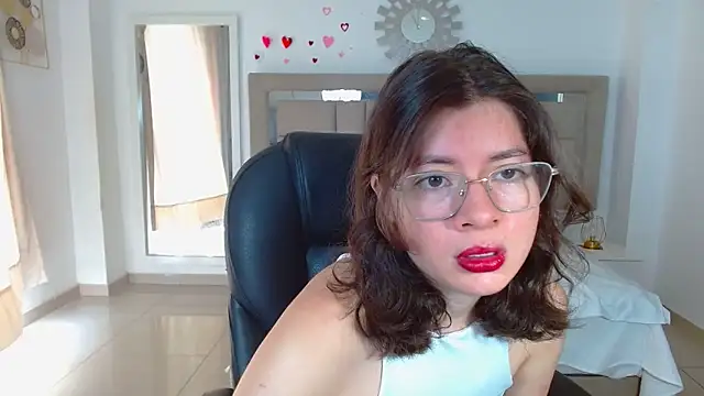 Snapshot of zoecruzz chatting on 09-27-25, 02:00 zoecruzz online show from 09-27-25, 02:00