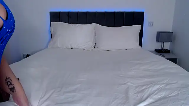 BritishJuicyAva online show from 12-04-25, 04:38
