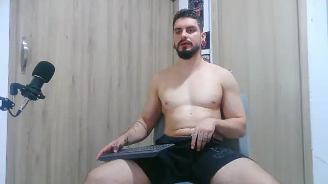 Aaron kwok28 online show from 11-12-25, 03:40