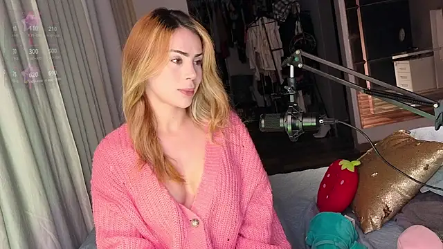 Snapshot of greyslopez chatting on 12-04-25, 10:40 greyslopez online show from 12-04-25, 10:40