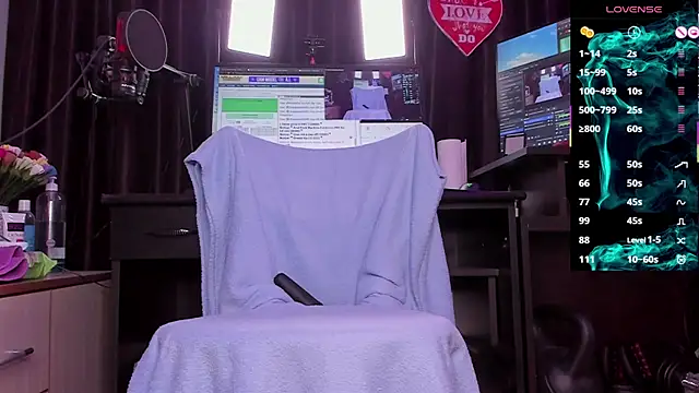 Raissa sky26 online show from 03-08-25, 03:39