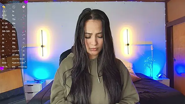 Snapshot of _gaby2 chatting on 03-17-25, 03:40 gaby2 online show from 03-17-25, 03:40