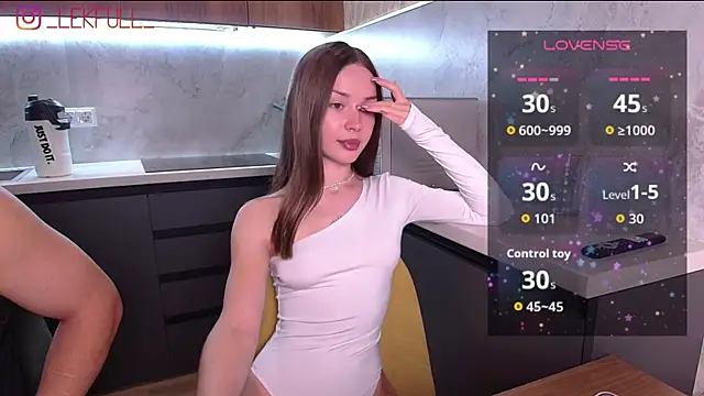 lekfull-kitten online show from 09-12-25, 12:00