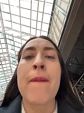 Snapshot of Holly_Play chatting on 02-06-25, 07:35 Holly Play online show from 02-06-25, 07:35