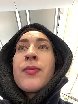 Snapshot of Holly_Play chatting on 02-11-25, 10:26 Holly Play online show from 02-11-25, 10:26