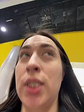 Snapshot of Holly_Play chatting on 02-13-25, 11:28 Holly Play online show from 02-13-25, 11:28