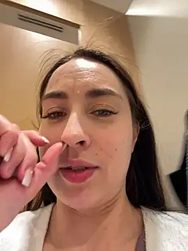 Snapshot of Holly_Play chatting on 02-19-25, 10:12 Holly Play online show from 02-19-25, 10:12