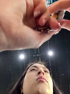 Snapshot of Holly_Play chatting on 02-20-25, 07:12 Holly Play online show from 02-20-25, 07:12