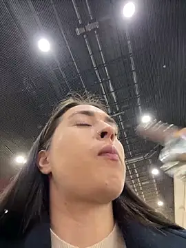 Snapshot of Holly_Play chatting on 02-28-25, 07:15 Holly Play online show from 02-28-25, 07:15