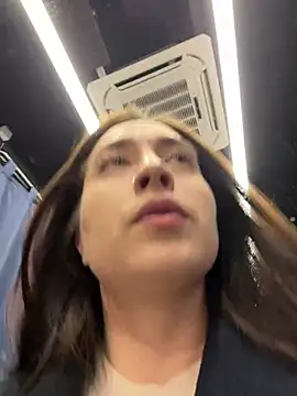 Snapshot of Holly_Play chatting on 03-13-25, 11:41 Holly Play online show from 03-13-25, 11:41