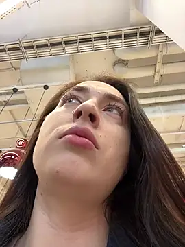 Snapshot of Holly_Play chatting on 03-15-25, 07:20 Holly Play online show from 03-15-25, 07:20