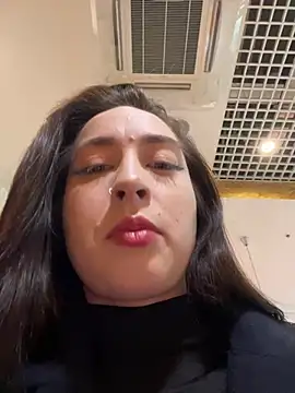 Snapshot of Holly_Play chatting on 03-18-25, 10:03 Holly Play online show from 03-18-25, 10:03