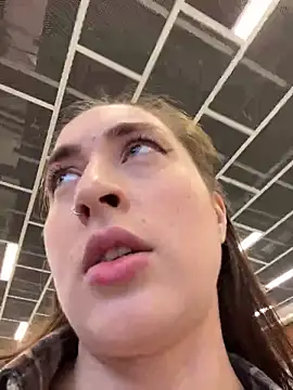 Snapshot of Holly_Play chatting on 09-12-25, 09:09 Holly Play online show from 09-12-25, 09:09